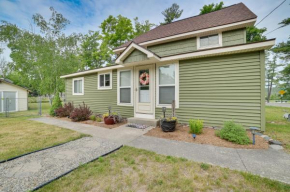 Indian River Home Outdoor Space and Steps to River!